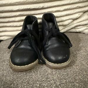 Place Black Leather Boots Classic Design